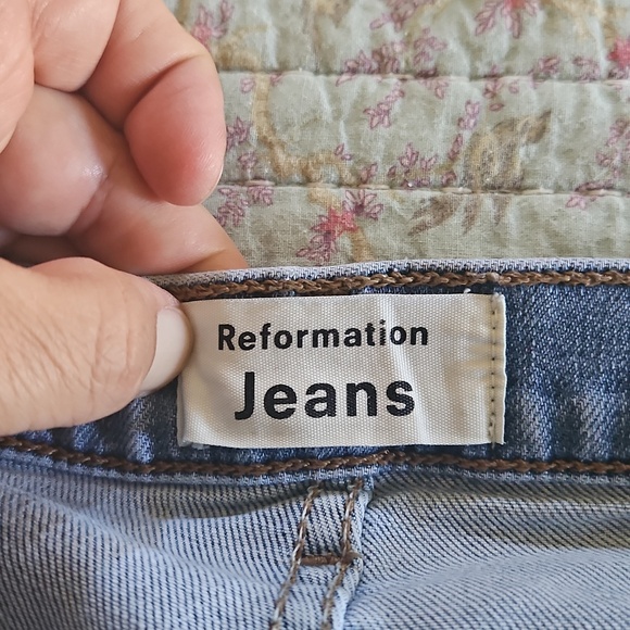 Reformation Suzie High Waisted Jeans in Rhine Wash Size 29 - Picture 6 of 7